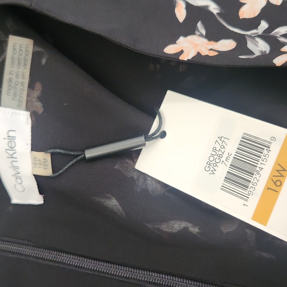 Nwt Calvin Klein Womens B/W Floral V-Neck Belted Midi Dress Plus 16w - Picture 3 of 3